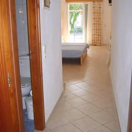 Maria - Renovating Brand New For 2026 公寓式酒店 3*