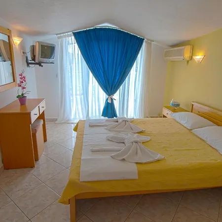 Maria - Renovating Brand New For 2026 3* 波托什