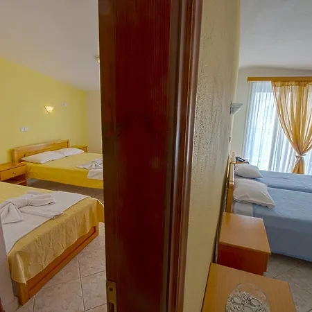 Maria - Renovating Brand New For 2026 公寓式酒店 波托什