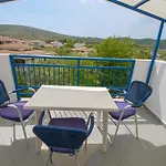 Maria - Renovating Brand New For 2026 Appart hôtel