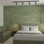 Maria - Renovating Brand New For 2026 Appart hôtel Potos