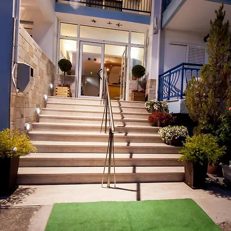 Ξενοδοχείο με διαμερίσματα Maria - Renovating Brand New For 2026 4*