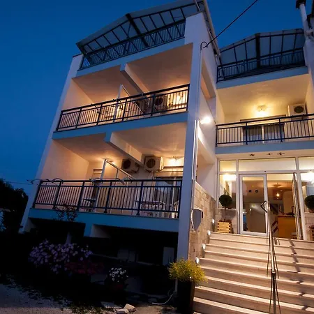 Maria - Renovating Brand New For 2026 Ξενοδοχείο με διαμερίσματα