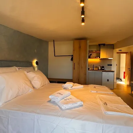 Apart-hotel Maria - Renovating Brand New For 2026