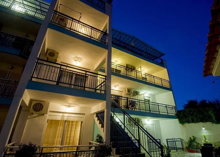 Maria - Renovating Brand New For 2026 公寓式酒店