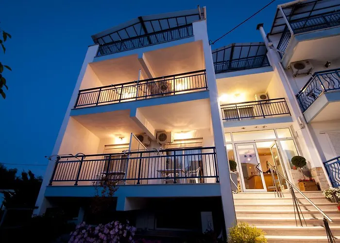 Maria - Renovating Brand New For 2026 3* ポトス