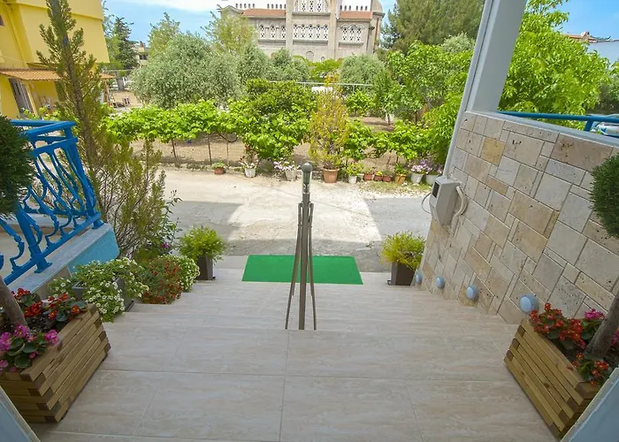 Maria - Renovating Brand New For 2026 公寓式酒店 4*